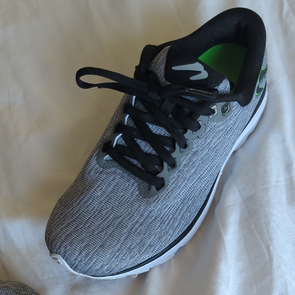 Newton Women's Gray and Black Sneakers - Picture 7 of 9